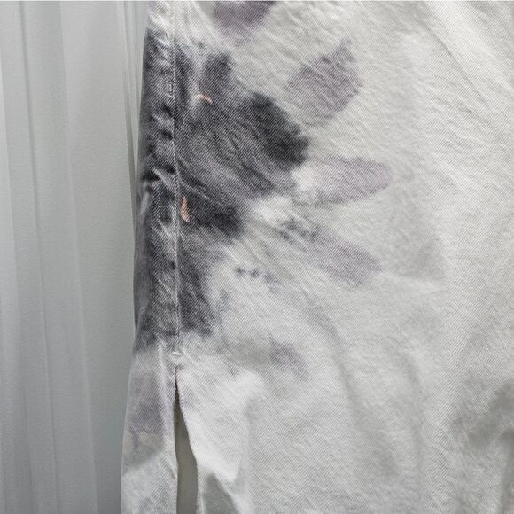 Edwin, Womens shorts In light off white. NWT-Size 32🔥🔥 - Picture 3 of 13